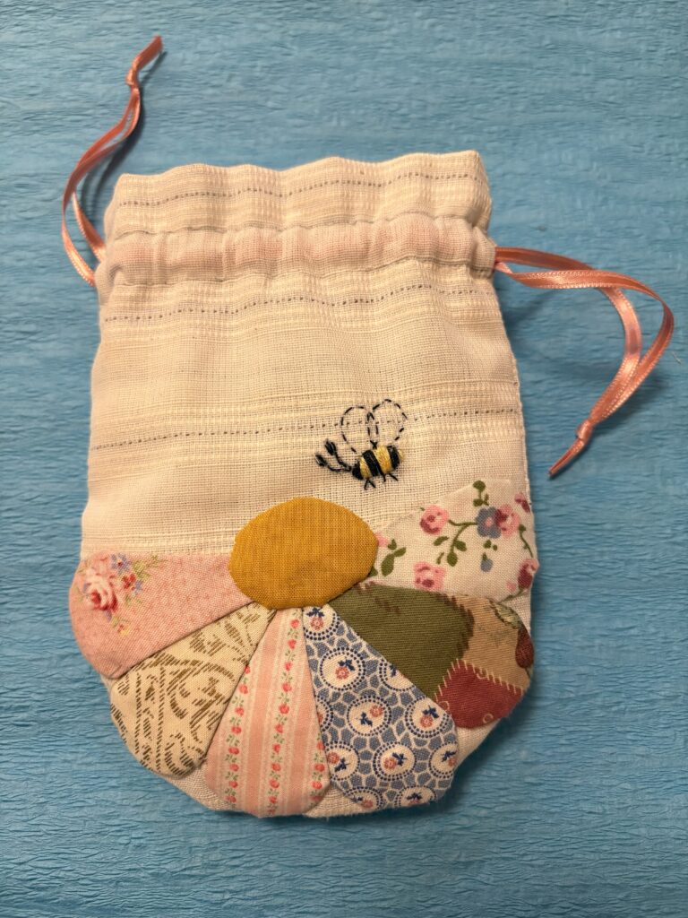 Honey bee pouch -3