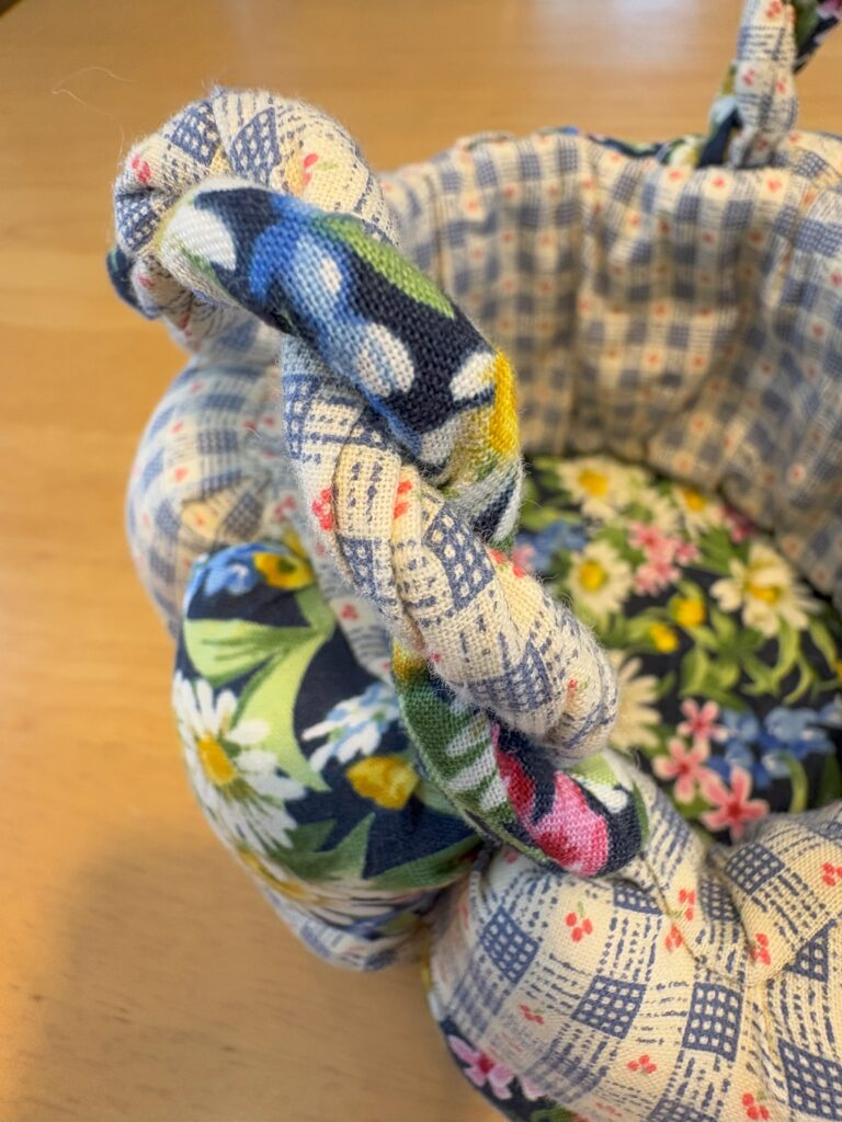 Puff basket 05