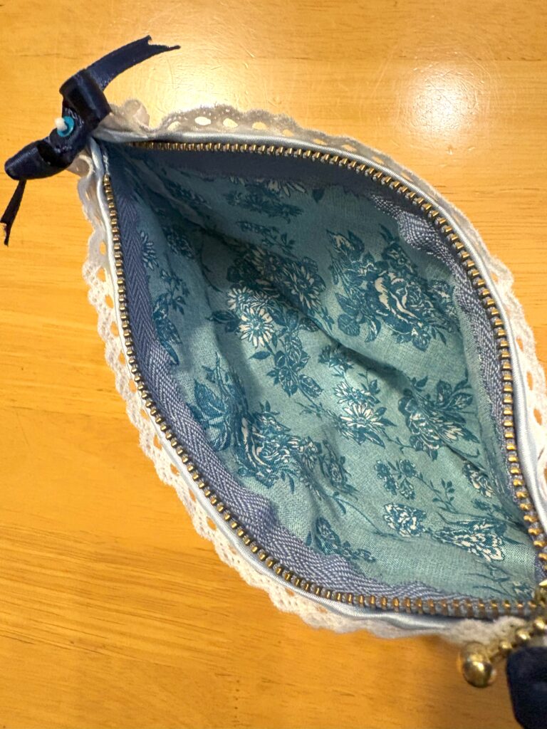 trapunto pouch 04